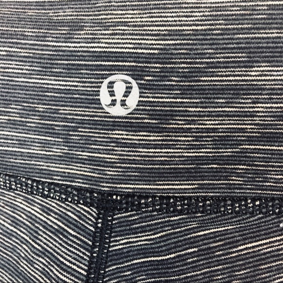 Lululemon Wunder Under midrise crop EUC Heather black Size 4 - Picture 9 of 11